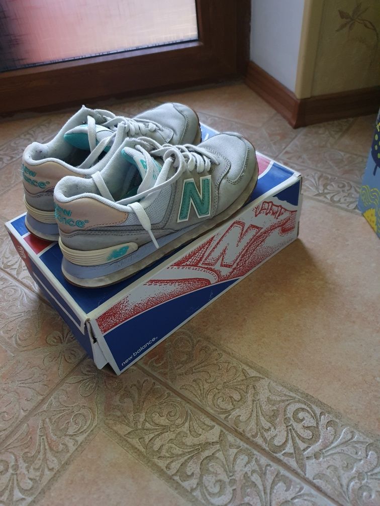 Продам  кроссовки New Balance 574