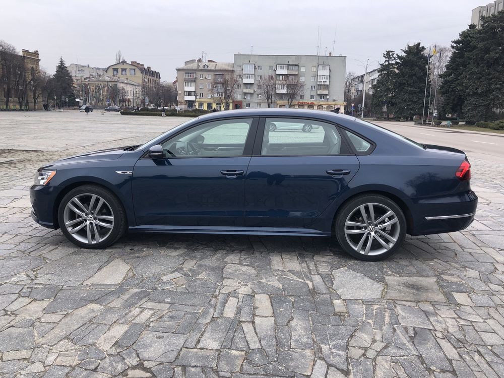 Volkswagen R - Line