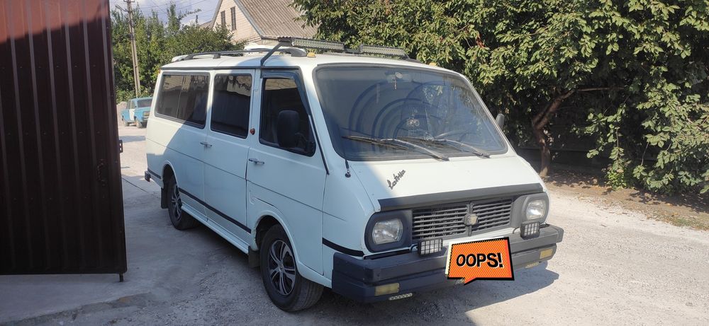 Продам автомобиль Раф2203