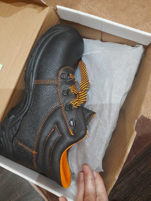 Черевики чоловічі робочі,р 42,27см стелька та р 43 27.5 см стелька