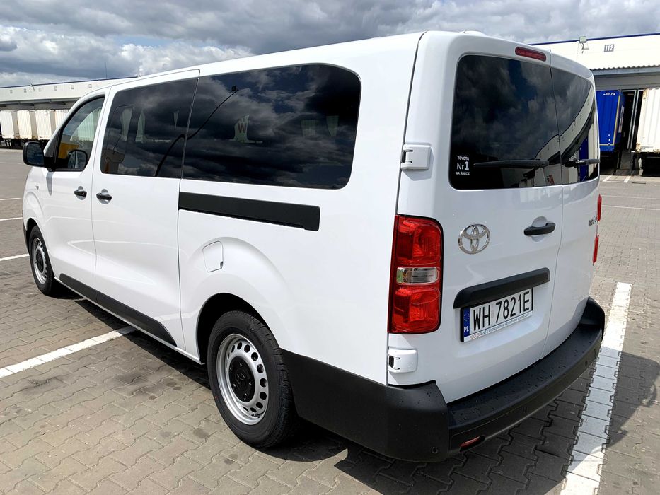 Wynajem busa 7 8 9 osobowego Wypożyczalnia busów BEZ LIMITU KM, NOWY !
