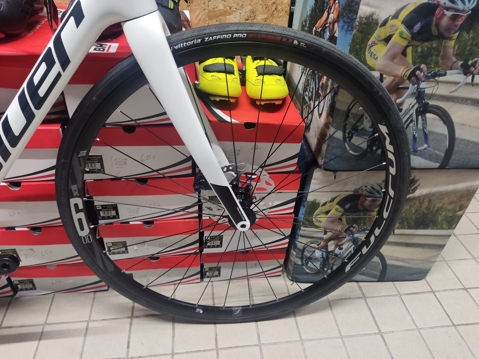 Bicicleta de disco grupo eletrico nova