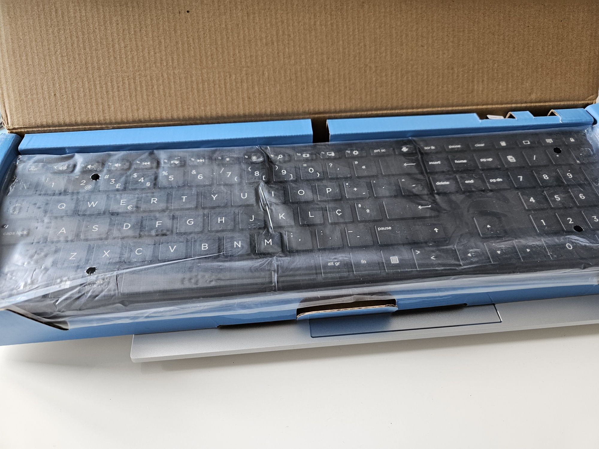 Teclado HP Pavilion Wireless Keyboard 600