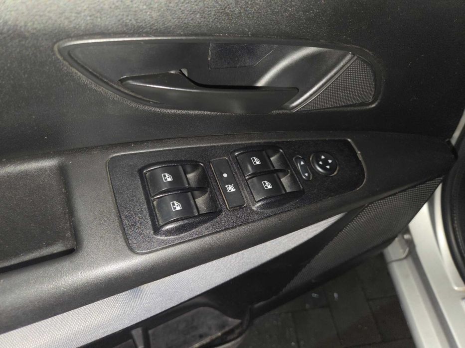 Fiat Linea 2013 рестайлінг (1.4 77 к.с.) Газ/Бензин - Ідеальний стан