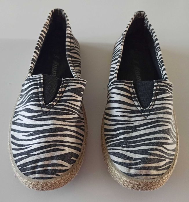 espadryle wsuwane trampki wzór zebra rozmiar 37 wew. 24 cm