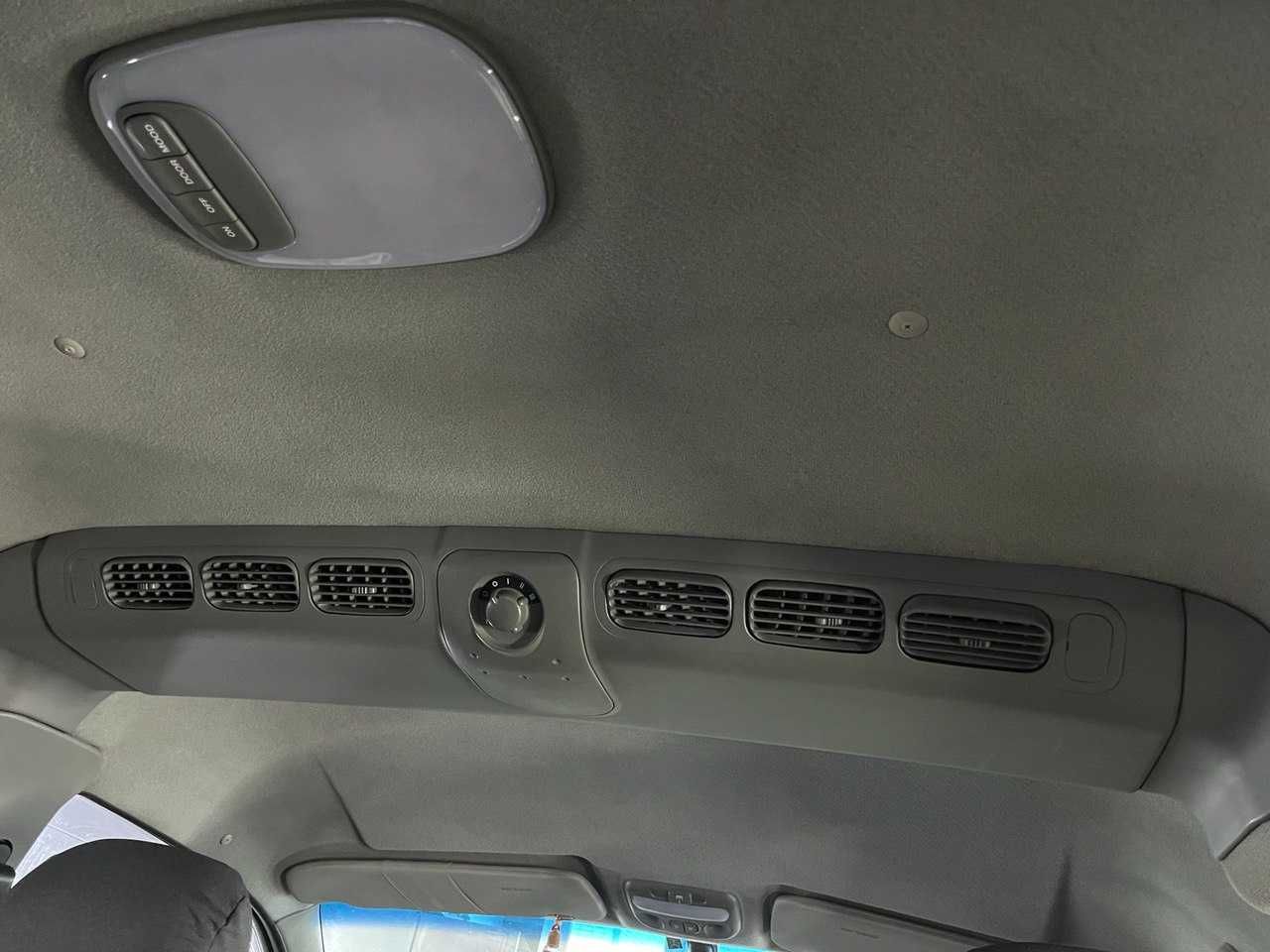 Hyundai h1 Газ-бенз, пасажир 8+1