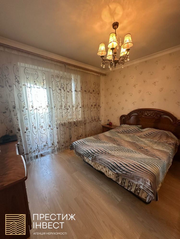 Продаж 3 кімнатної квартири на початку міста