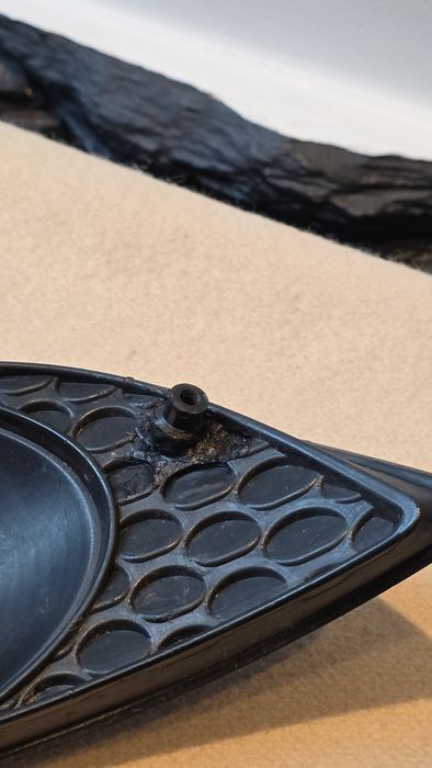 Kratki osłony halogenów zderzaka w211 AMG