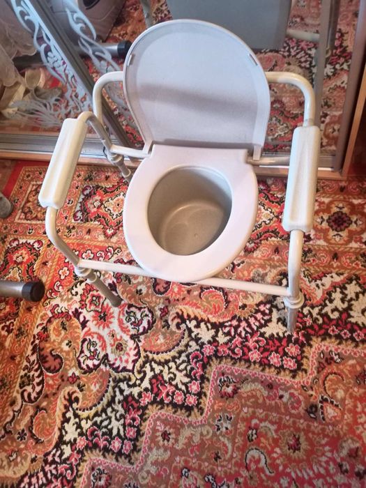Стул- туалет для инвалидов