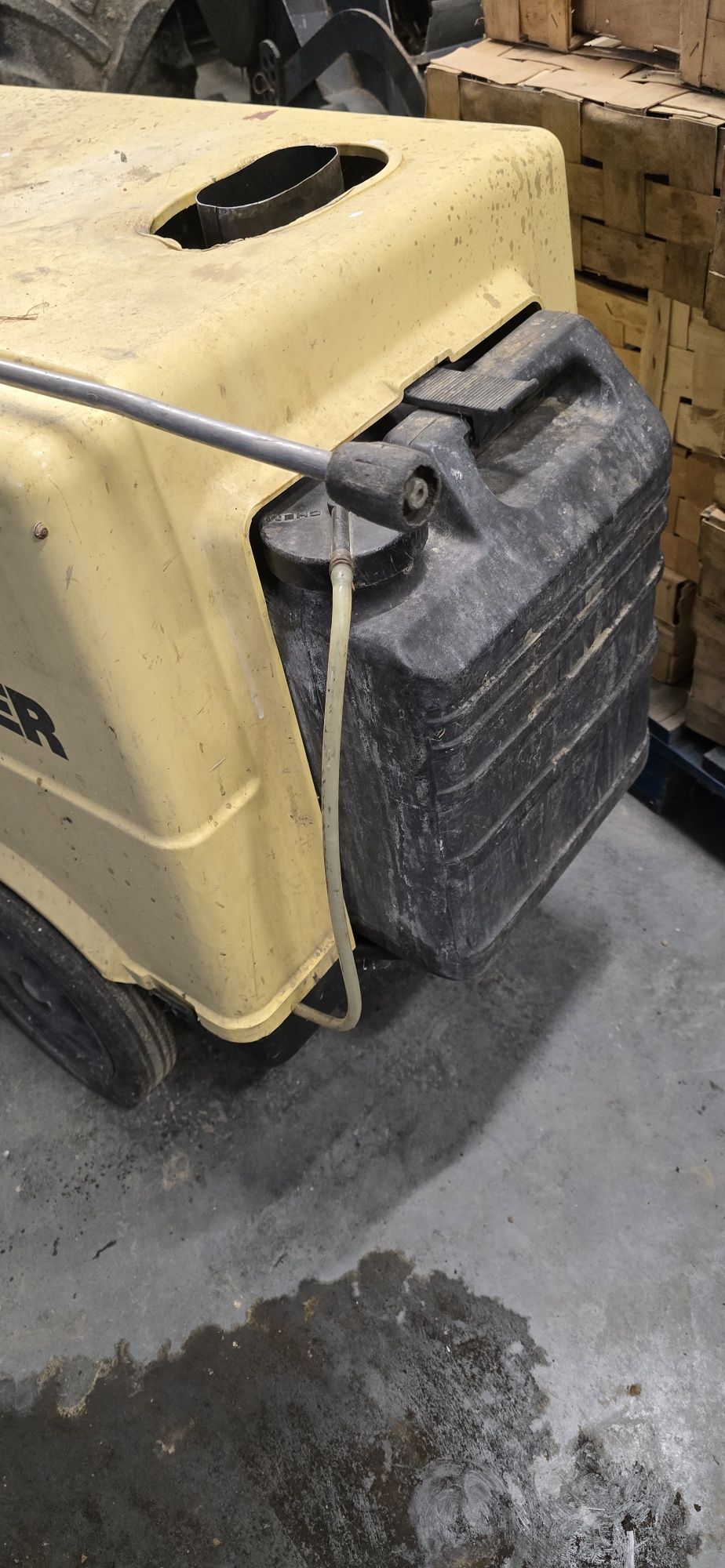 Sprzedam myjka karcher do naprawy