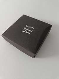 Czarne pudełko prezentowe na biżuterię YES