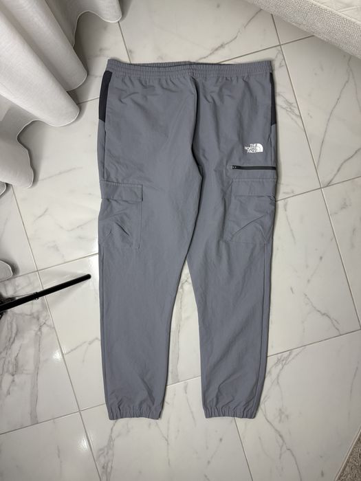 The North Face trishull zip cargo pants men’s