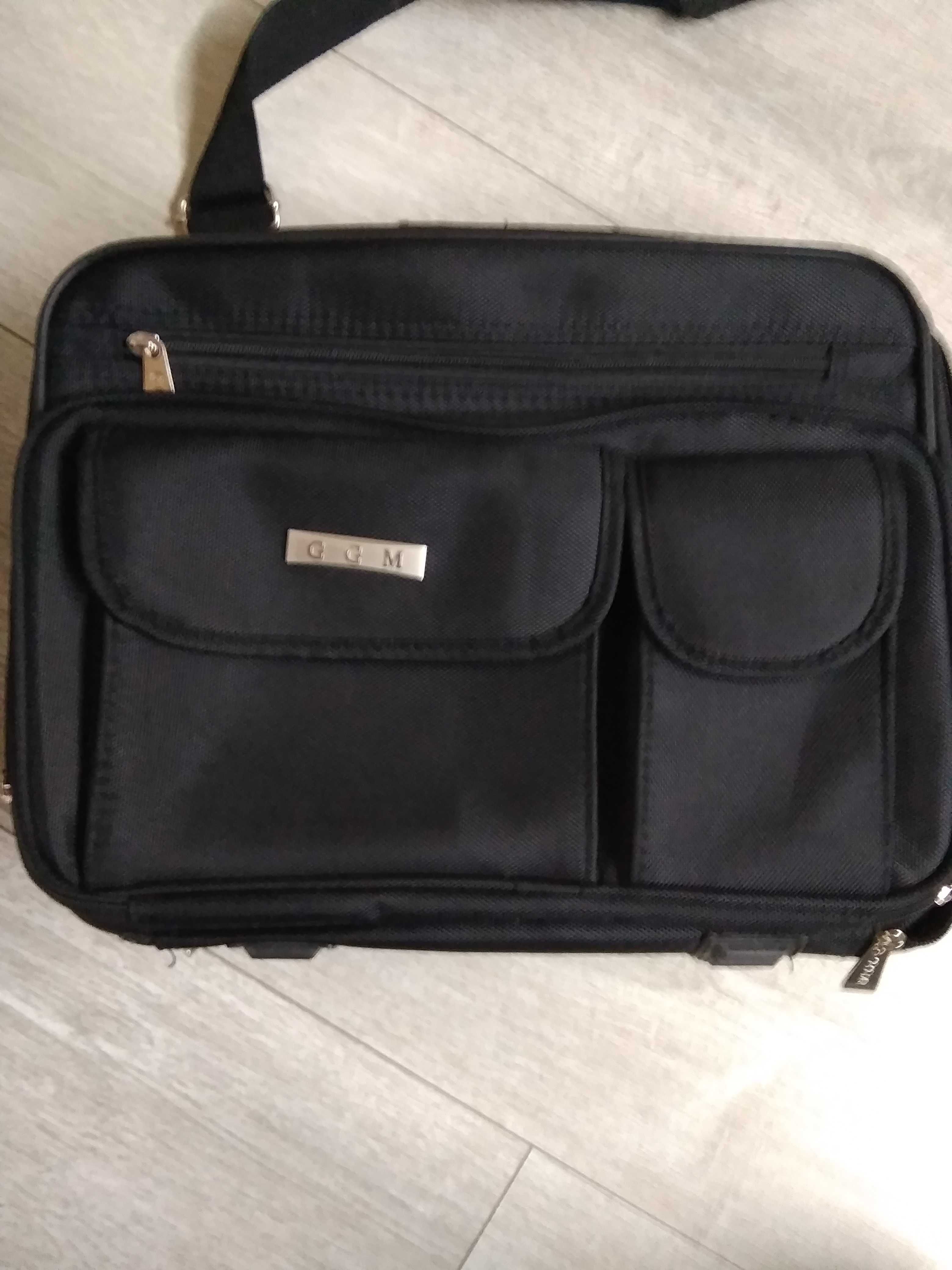 Wielofunkcyjna, biznesowa torba na laptopa 14 cali czarna