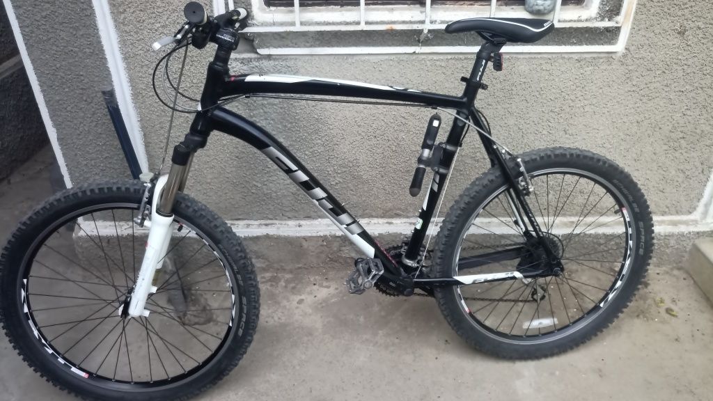 Продам велосипед FUJI NEVADA 4.0