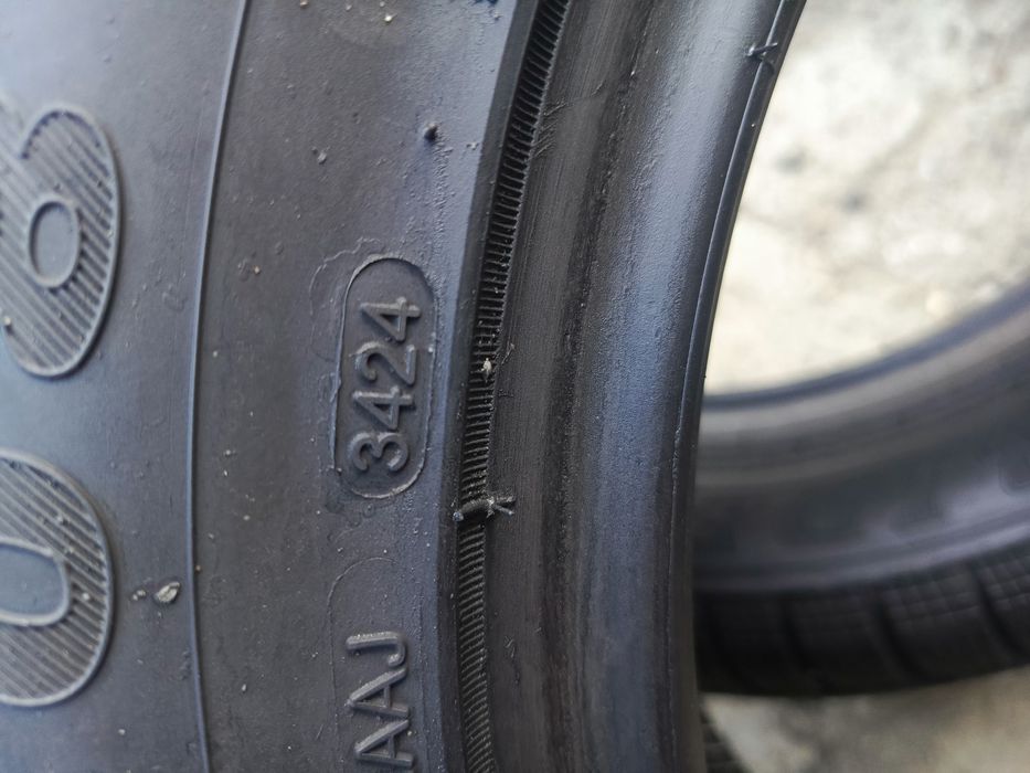 Sprzedam prawie nowe opony 215/55 r16