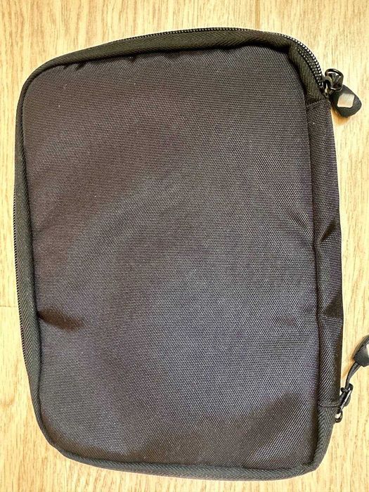 Дорожня сумка для кабелів, USB-органайзер для гаджетів в гарному стані