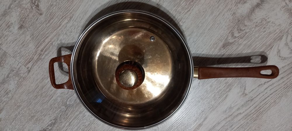 Сковорода нержавіюча