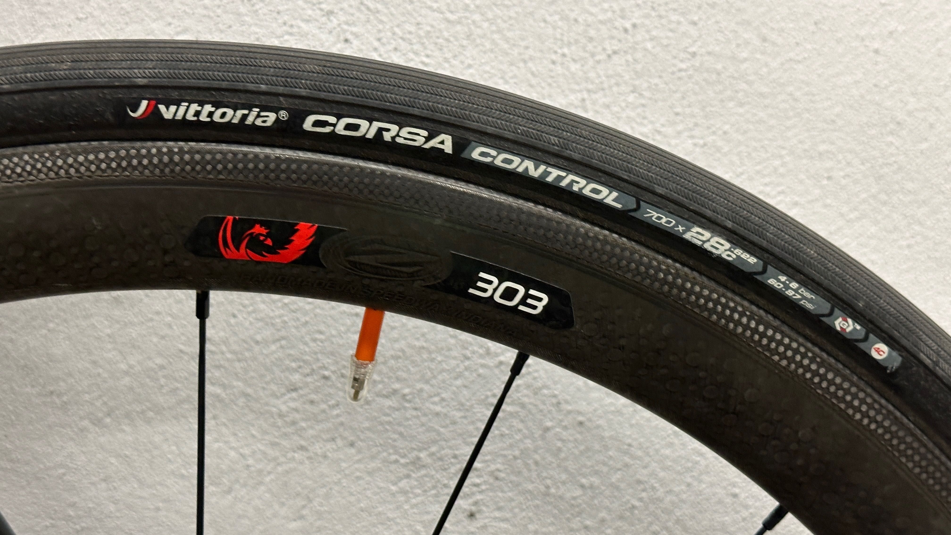 OKAZJA! Sensa Giulia Evo Ultegra 58 + Zipp 303 + Vision Metron