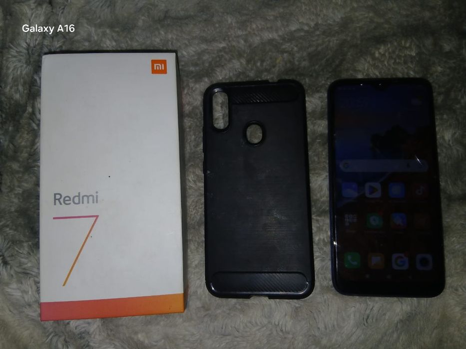 Продам Редми 7 4/64