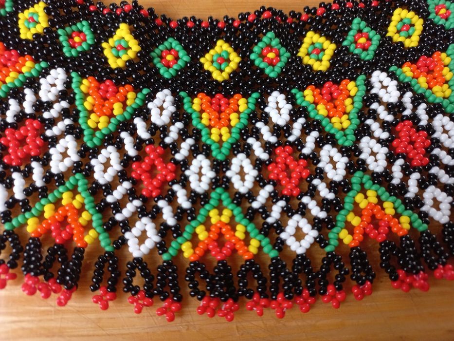 Традиційна українська силянка з бісеру, намисто до вишиванки