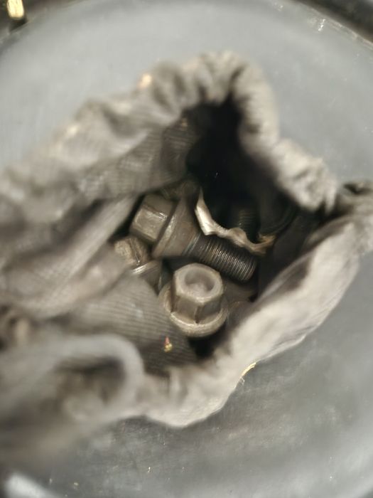 Диски  Trafic 3  5×114.3 R16 +ковпаки +болти  (КОМПЛЕКТ)