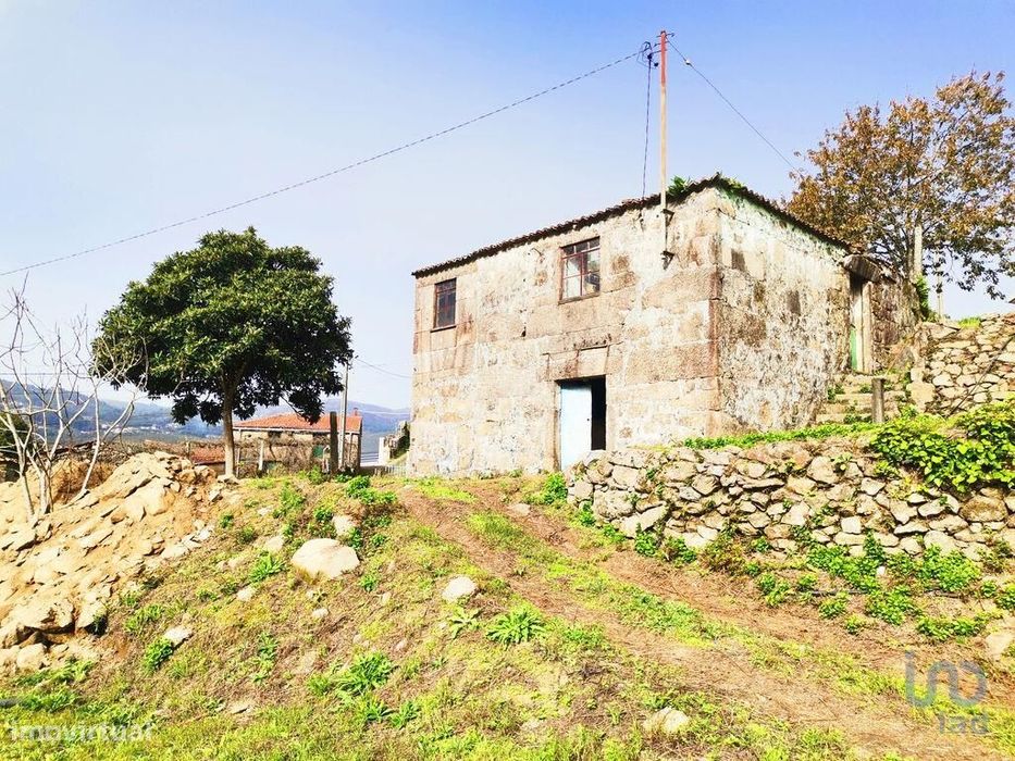 Casa / Villa T3 em Vilela, São Cosme e São Damião e Sá de 597,00 m2