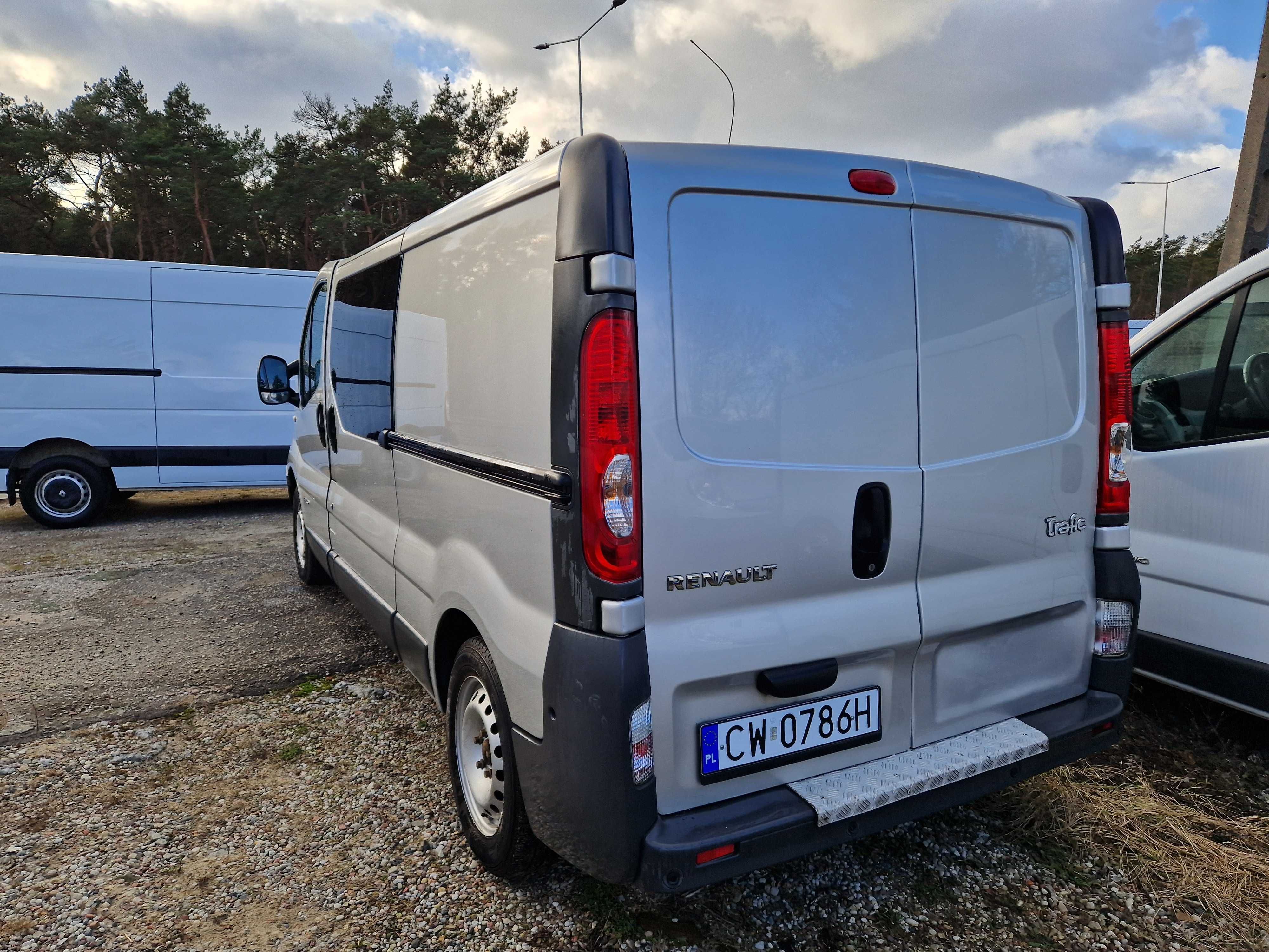 Renault Trafic 2,5 DCI 145KM, 2 boczne drzwi