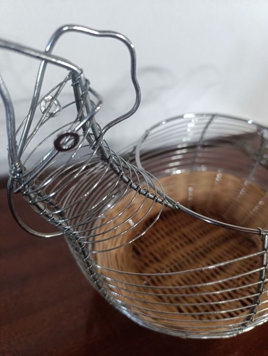Cesta decorativa para ovos