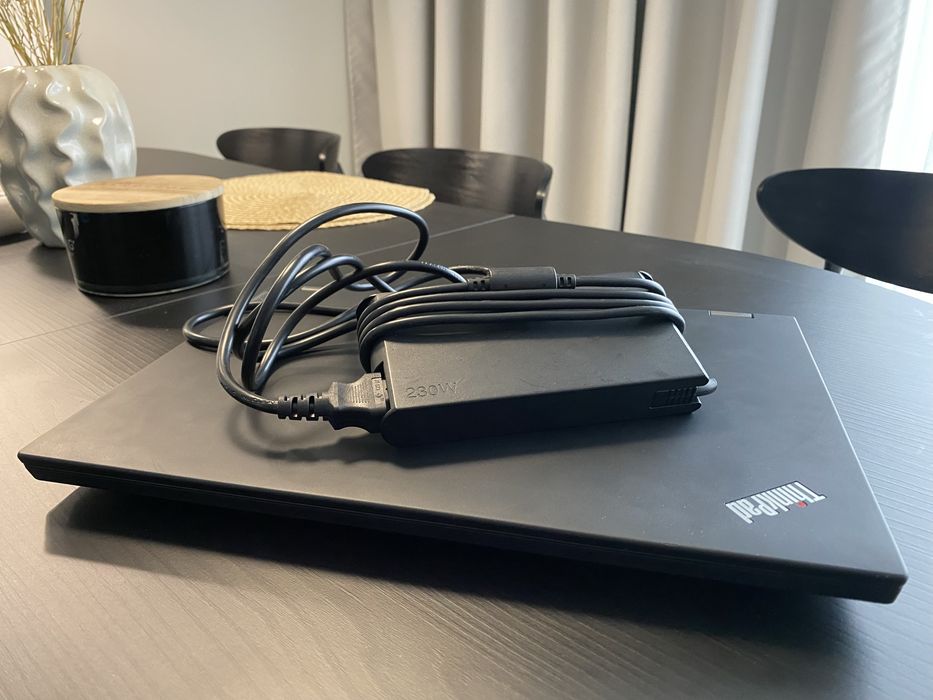 Lenovo ThinkPad T15g Gen 2 i9 RTX3080 32 GB / 1000GB (Gwarancja)