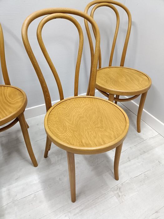 Krzesła drewniane Fameg a18 po renowacji dostępne 30szt.