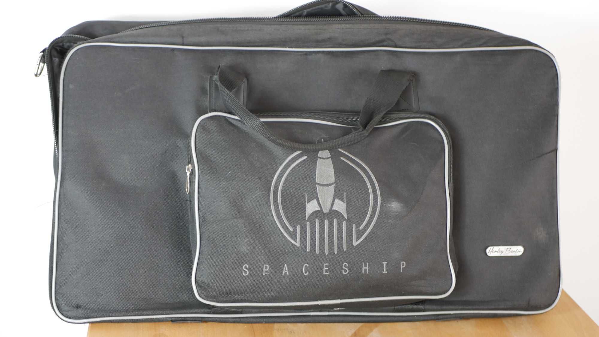 Harley Benton Spaceship 60 — Pedalboard Grande com Acessórios