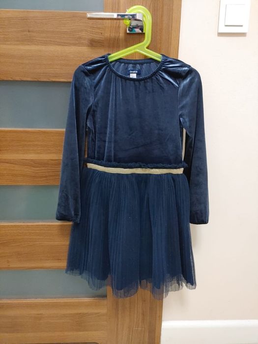 Elegancka granatowa sukienka dla dziewczynki marki Okaidi rozm.128