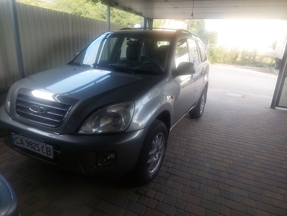 Машина CHERY TIGGO
 2,4, колір сірий 
2008 р.   газ - бензин