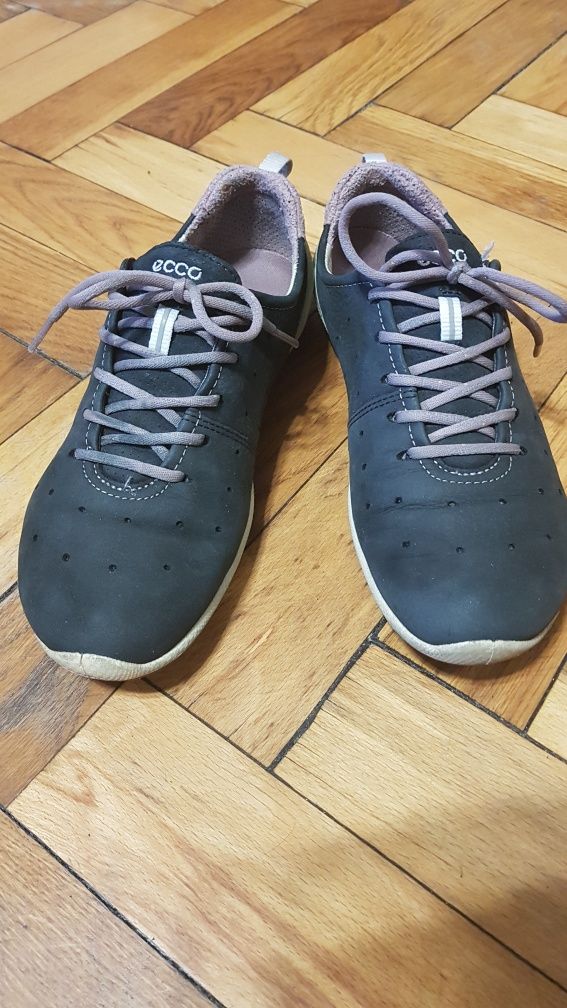 Женские  кроссовки ecco biom