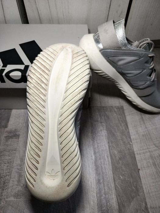 Кроссовки женские Adidas Tubular Viral