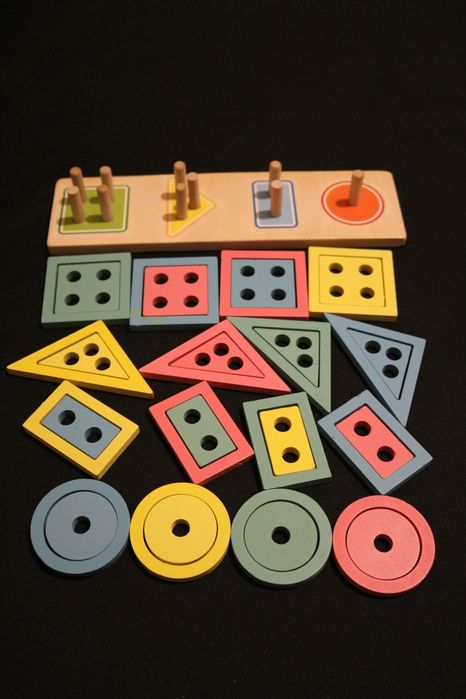 Дерев'яний сортер Геометричні фігури