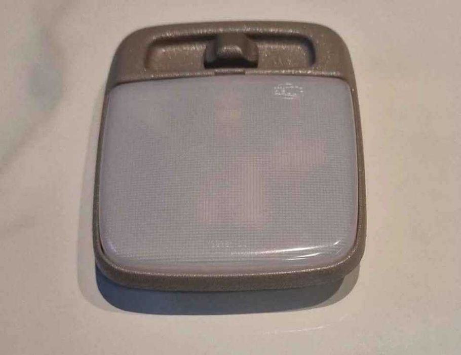 Luz interior Nissan terrano 2 Ford Maverick NOVO ORIGINAL hella