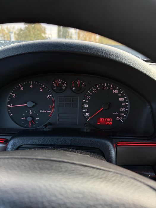 Продам ауді а4б5