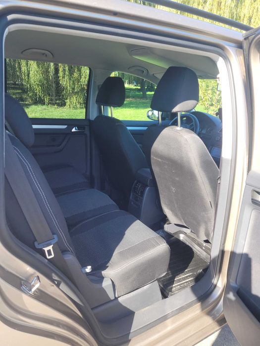 продаю власний автомобіль VW TOURAN