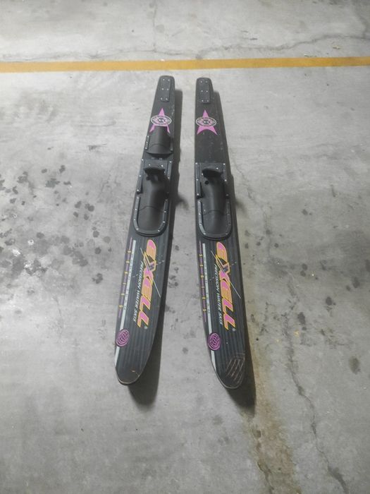 Skis exell world team series com durable carbon system