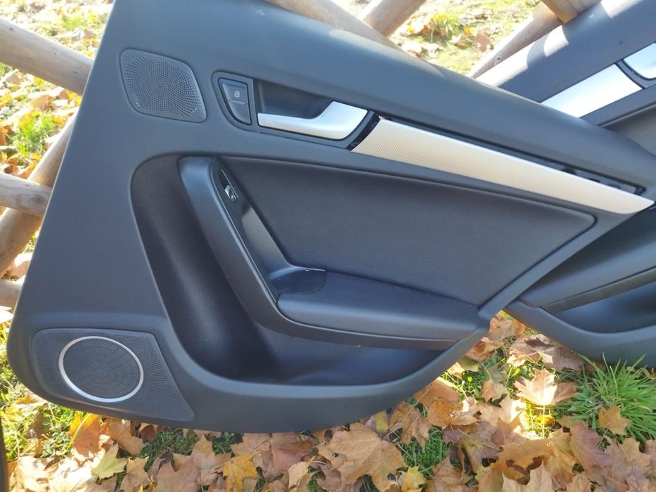 Środek Audi A4 B8 allroad boczki fotele