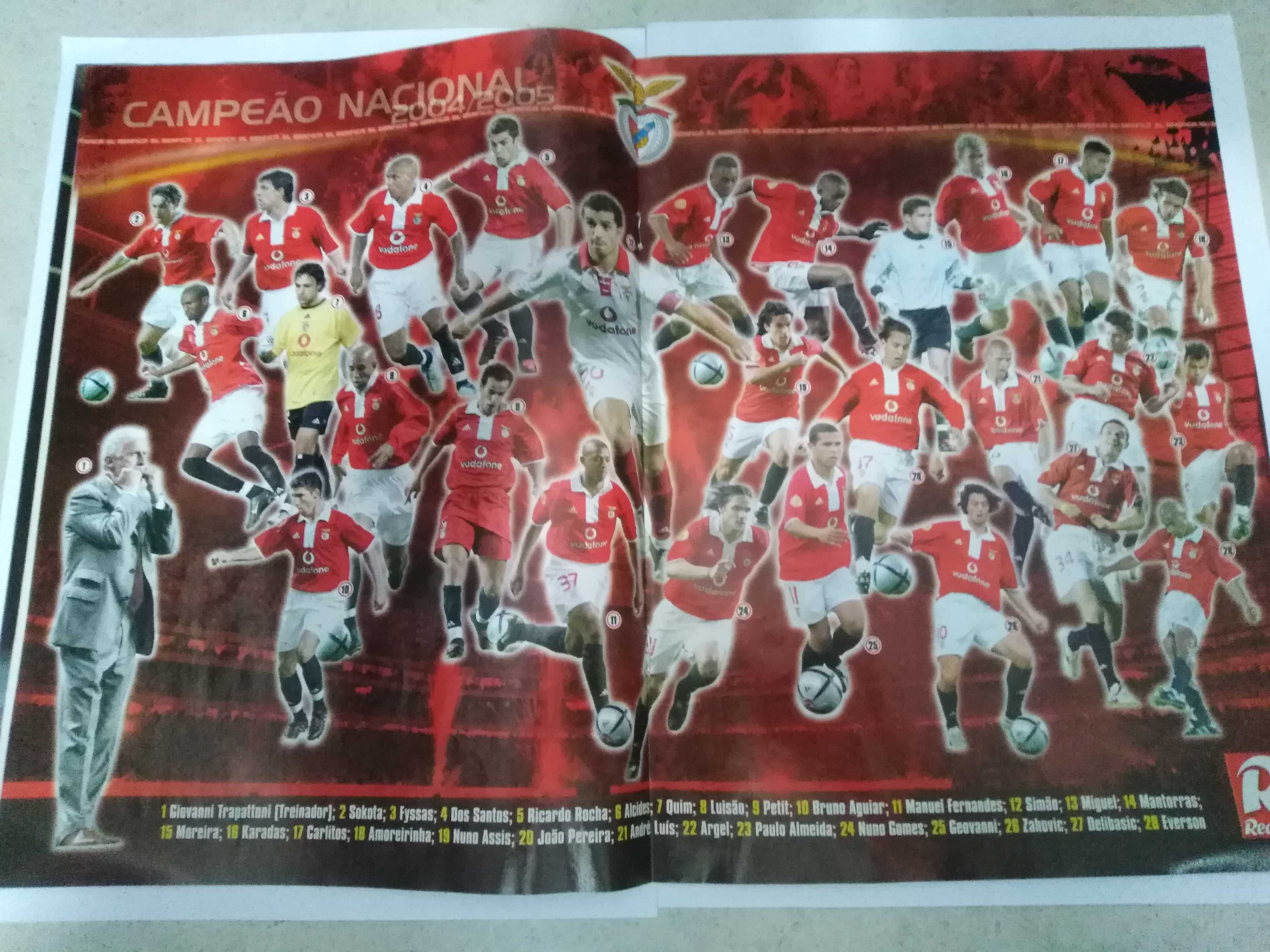 Revista Record Benfica Campeão 2004/2005 com Poster no interior.