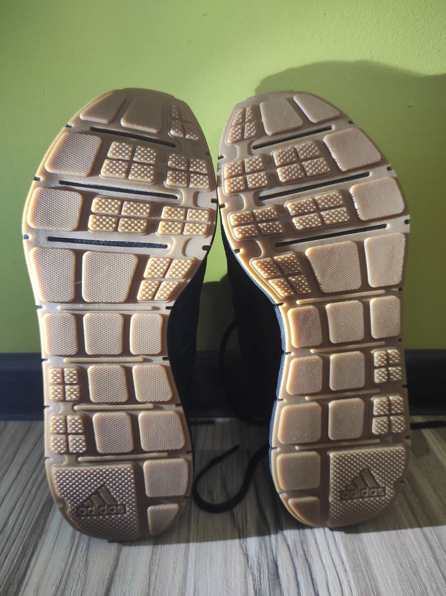 Кросівки Adidas - SWIFT RUN 1.0 SHOES (41)