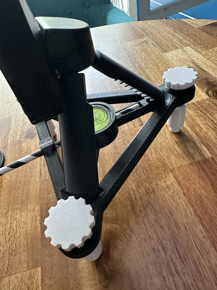 Statyw do Garmin Approach R10 z poziomicą. Wydruk 3D