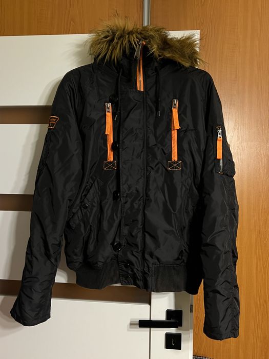 Kurtka Alpha Industries CZARNA, ciekawy model