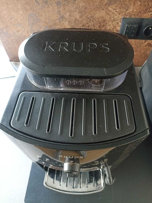 Ekspres do kawy ciśnieniowy KRUPS EA8108