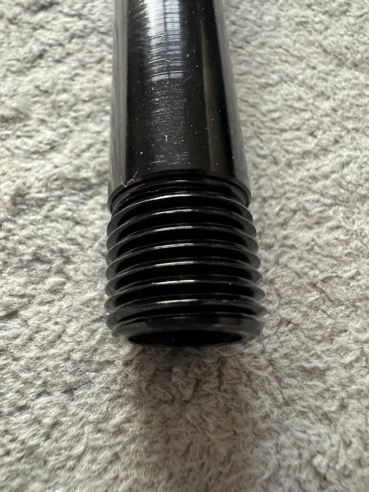 Oś do koła tylnego do ramy 12*178 mm + nakętka