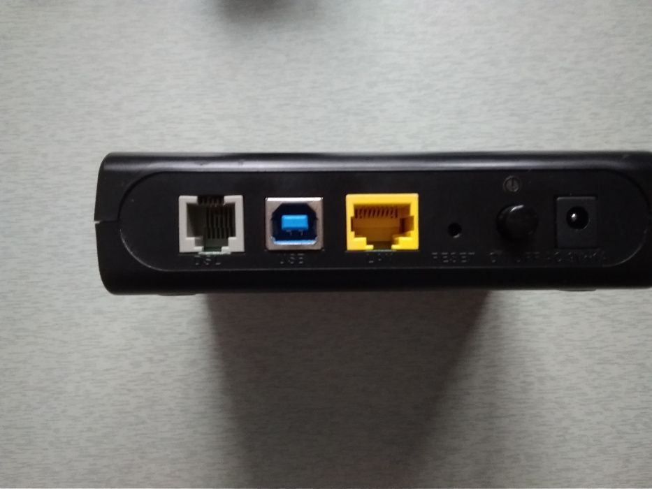 Продам маршрутизатор D-Link DSL-2520U