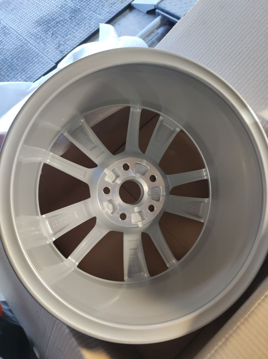 Alufelga skoda 17 nowa 5x112