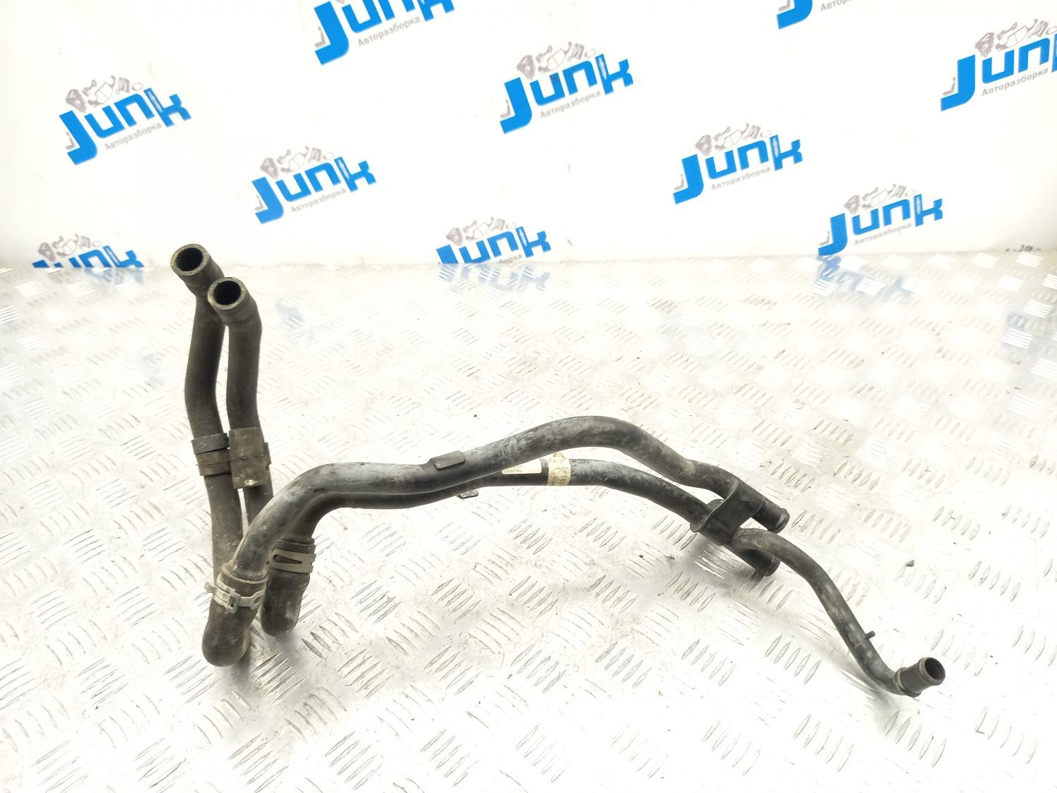 Трубка системы охлаждения 7P0121065AJ для Volkswagen Touareg 2 2010-20